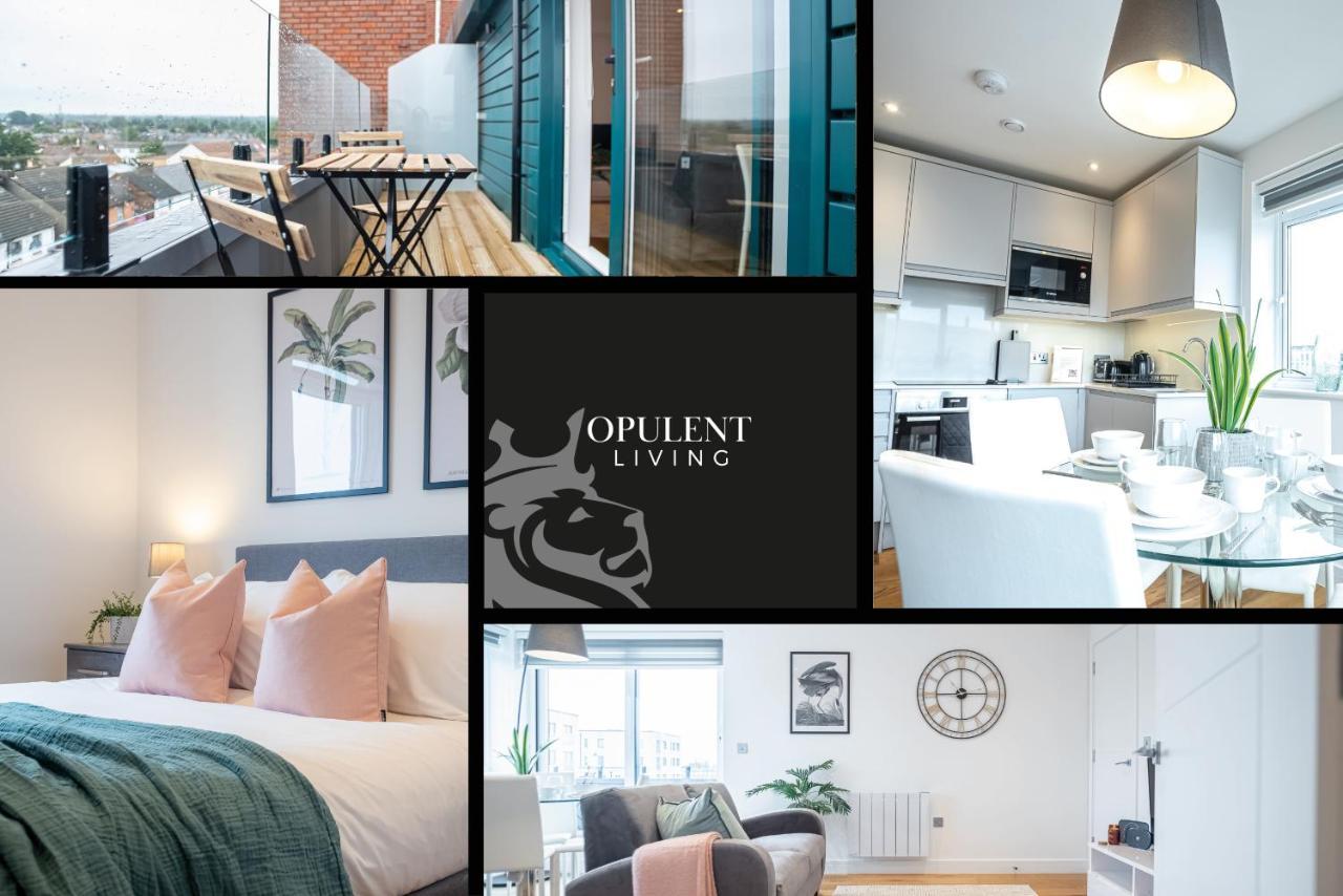 Luxe & Stylish 1 & 2 Bed Flats Near Heathrow, Legoland, & Windsor Slough Buitenkant foto